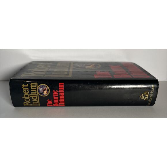 The Bourne Ultimatum by Robert Ludlum 1990 1st Edition Hardcover Book - Picture 3 of 9
